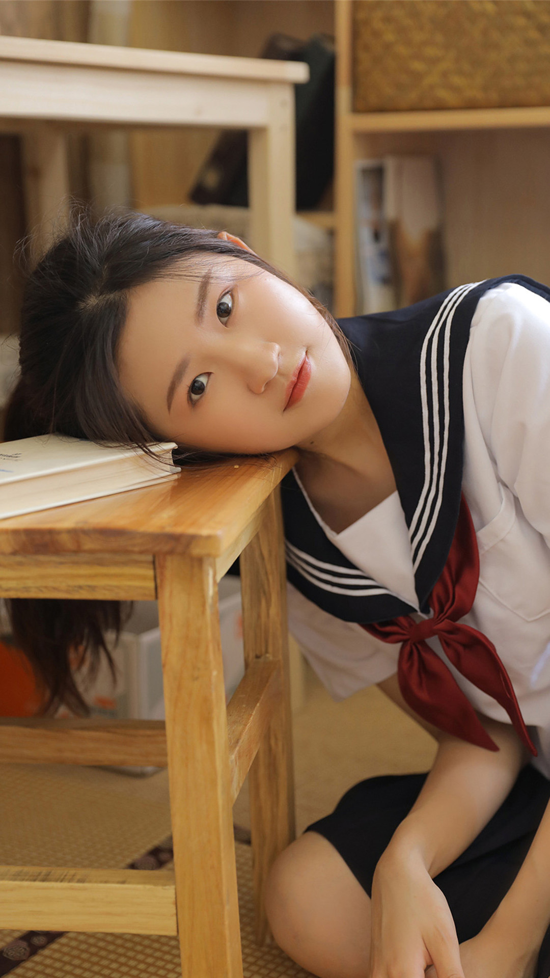 日本学生妹性感制服诱惑写真
