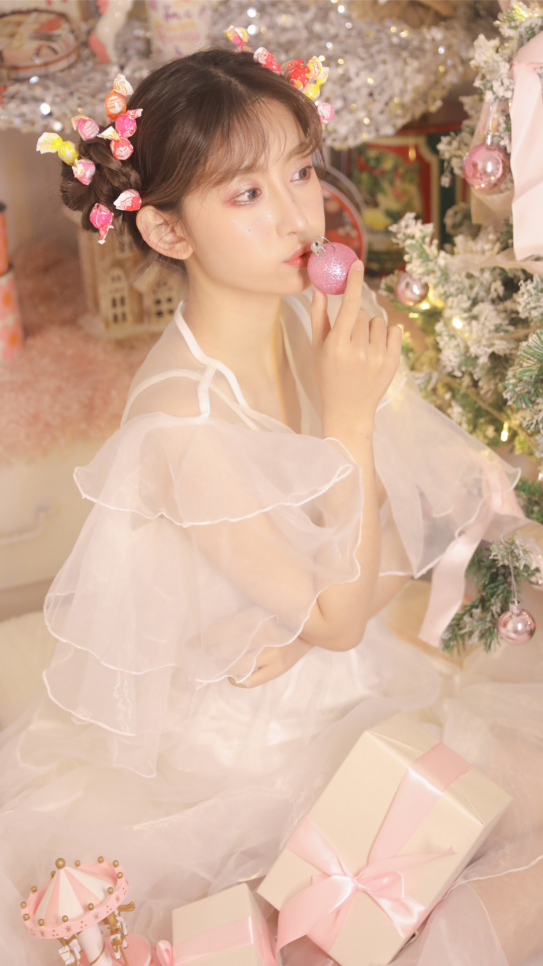 可爱MM白色纱裙温馨甜美艺术写真
