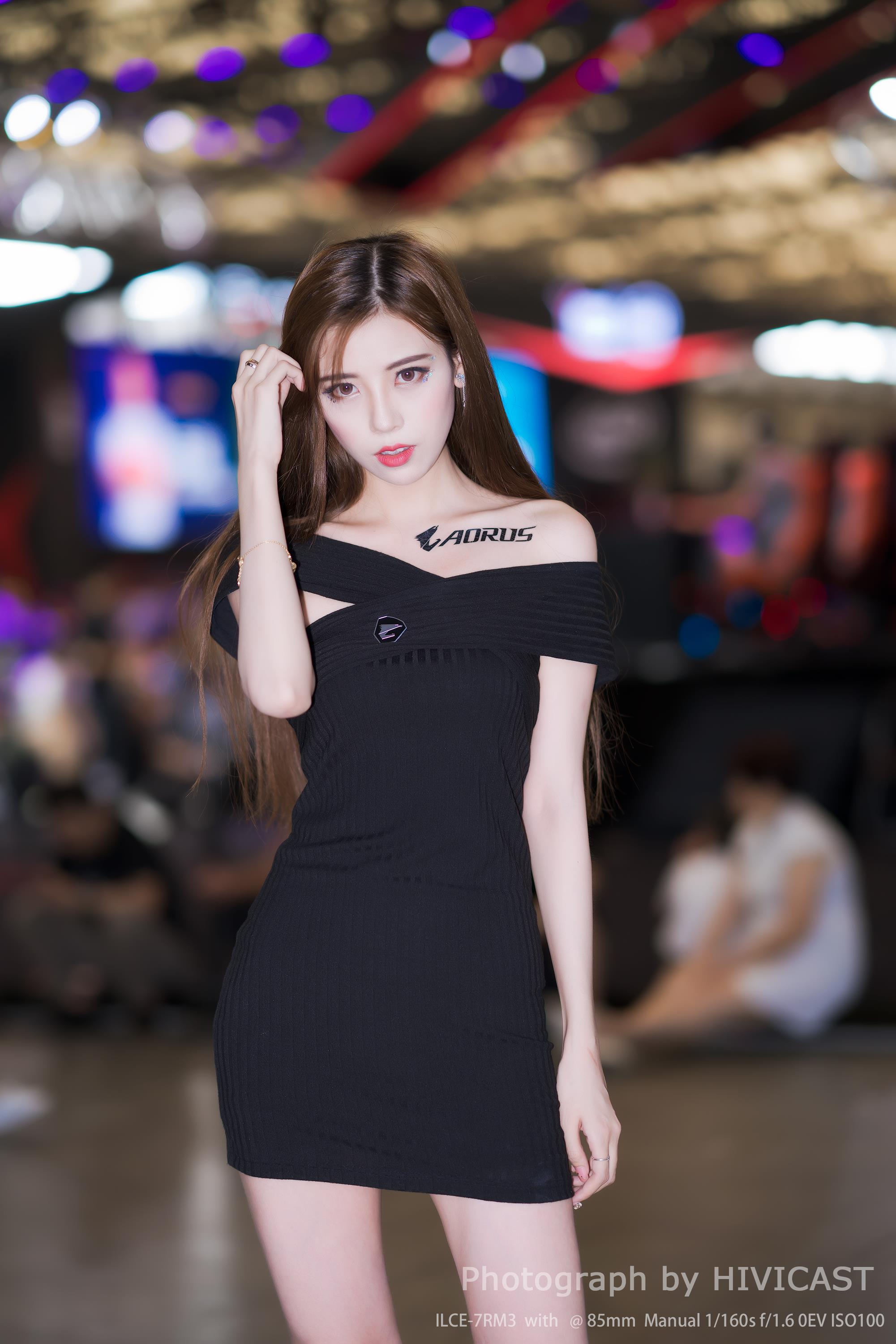 2018ChinaJoy AORUS 模特 小王祖贤@小梦如呦 黑色抹胸礼裙性感写真集  第4张